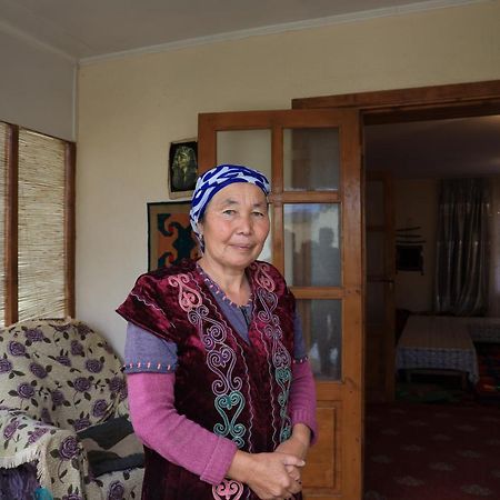 Guest House Guljan Bokonbayevo Buitenkant foto