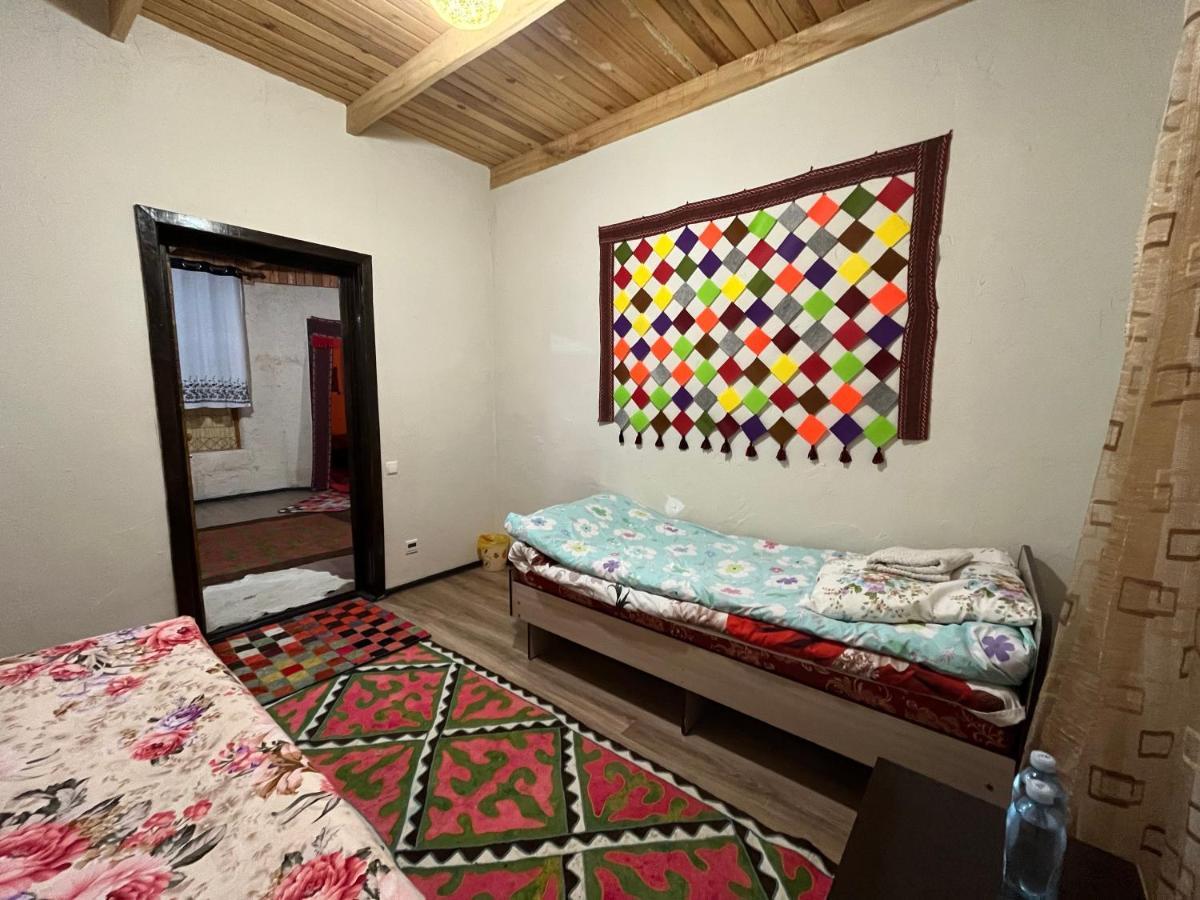 Guest House Guljan Bokonbayevo Buitenkant foto