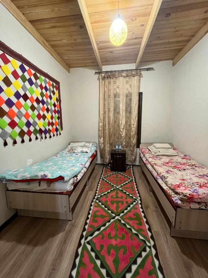 Guest House Guljan Bokonbayevo Buitenkant foto