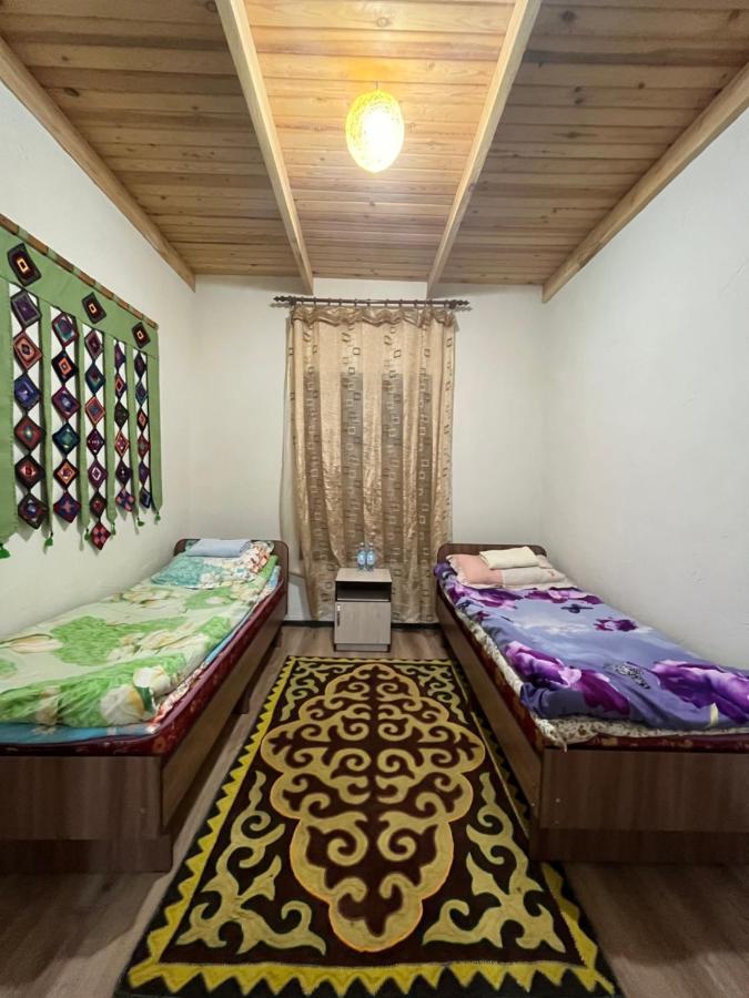 Guest House Guljan Bokonbayevo Buitenkant foto