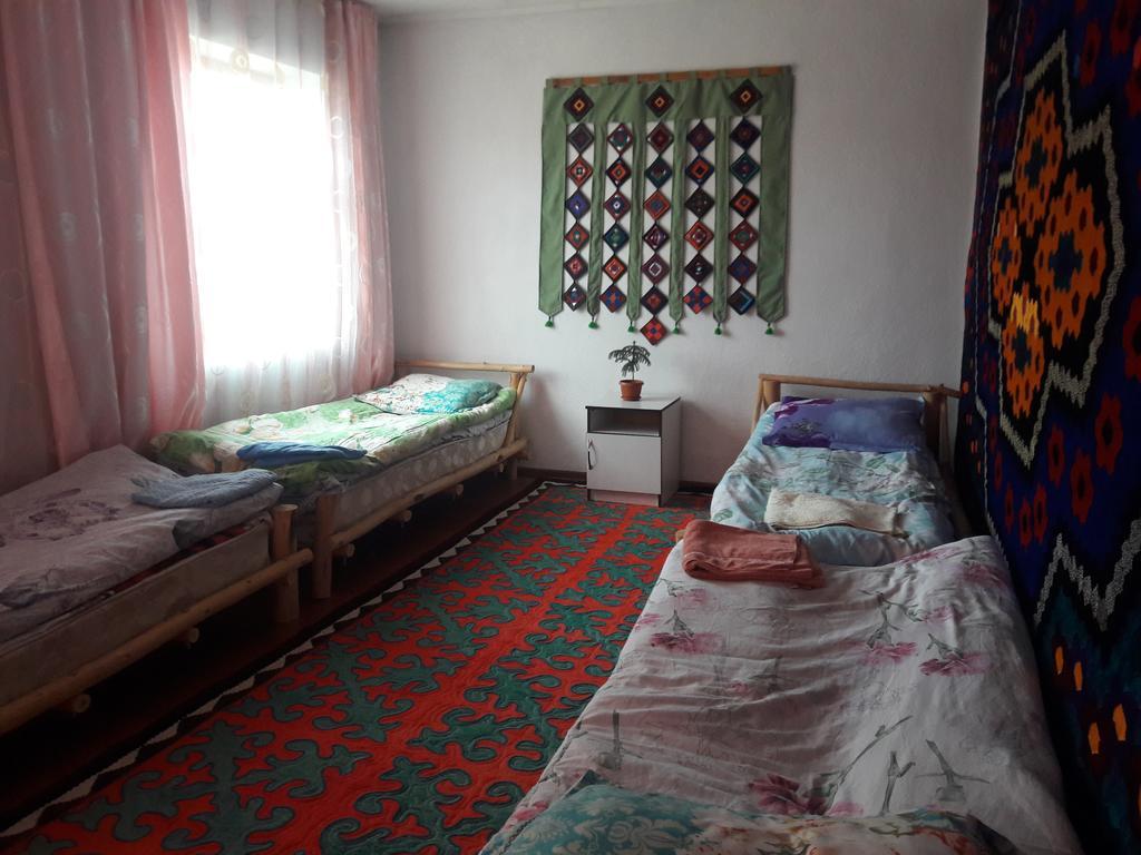 Guest House Guljan Bokonbayevo Buitenkant foto