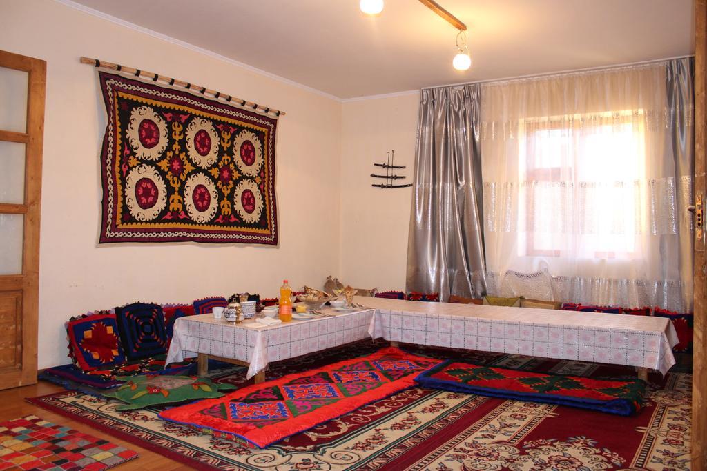 Guest House Guljan Bokonbayevo Buitenkant foto