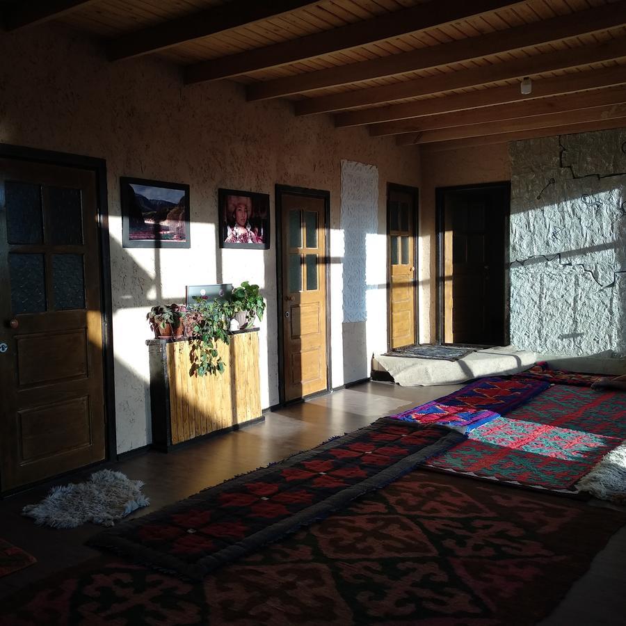 Guest House Guljan Bokonbayevo Buitenkant foto