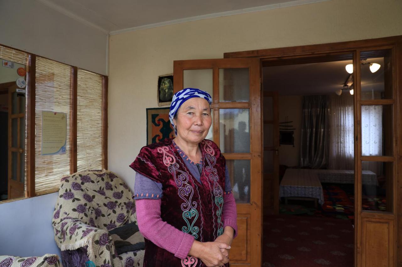 Guest House Guljan Bokonbayevo Buitenkant foto