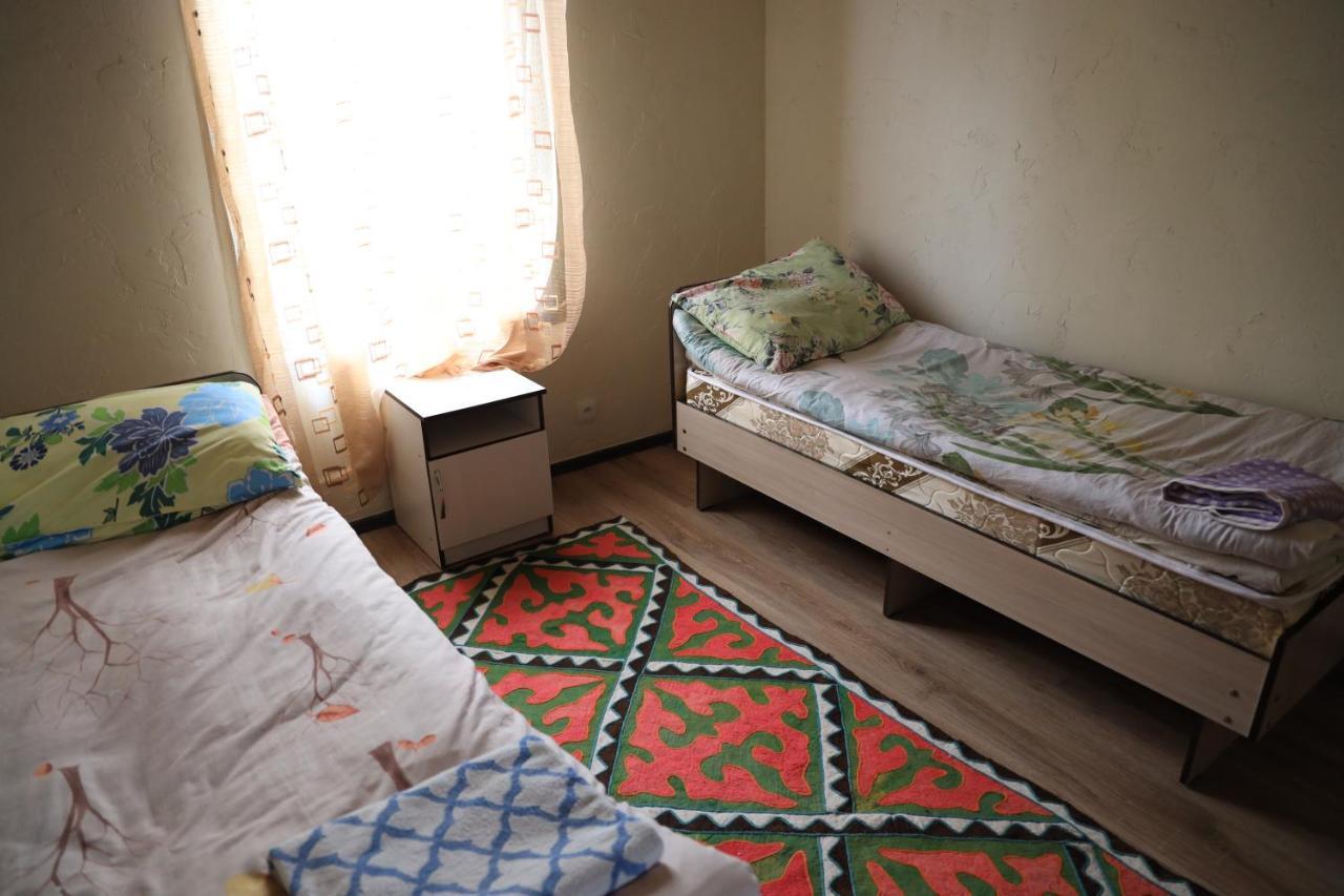 Guest House Guljan Bokonbayevo Buitenkant foto
